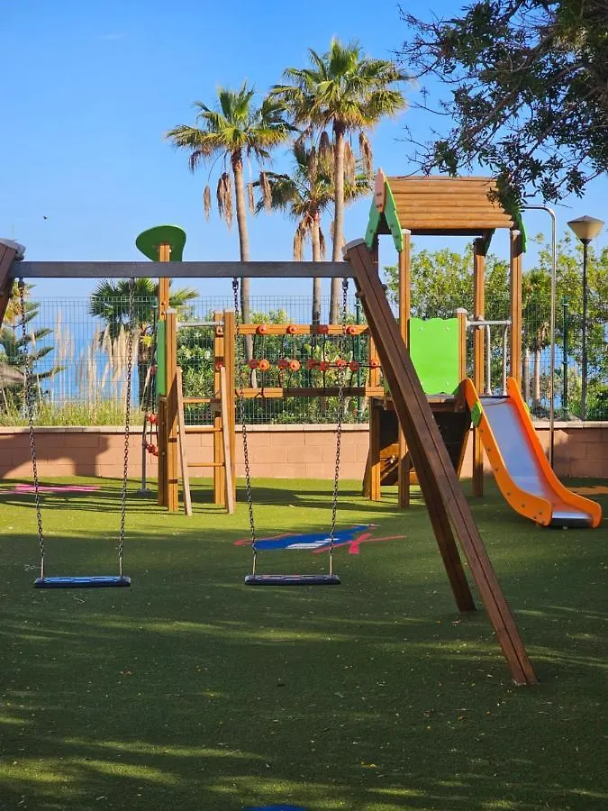 Holiday home Summer House Duplex En La Playa Con Piscina Benalmadena